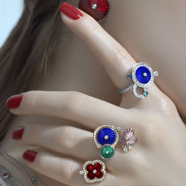 Кольцо из белого золота с бриллиантами