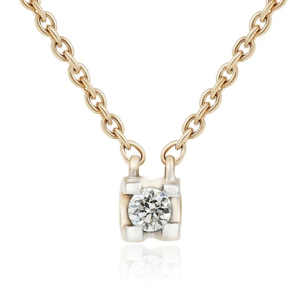 Колье из красного золота с бриллиантом