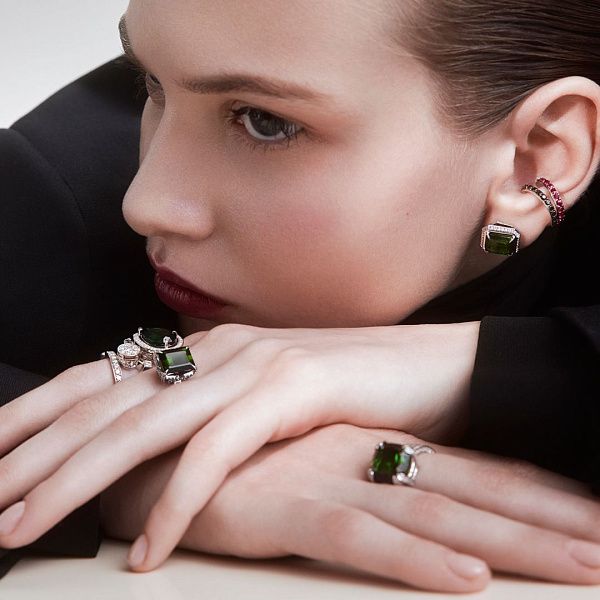 Пусеты из белого золота с турмалинами 8.84 ct и бриллиантами