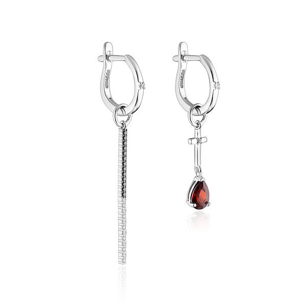 Серьги из белого золота с гранатом и бриллиантами