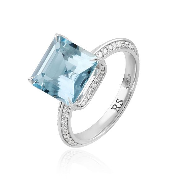 Кольцо из белого золота с бриллиантами и аквамарином 4.09 ct