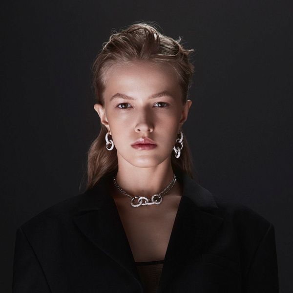 Серьги из белого золота с бриллиантами