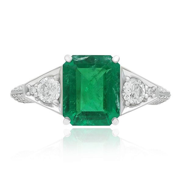 Кольцо из белого золота с изумрудом 2.06 ct и бриллиантами