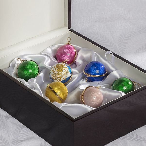 Елочный шар