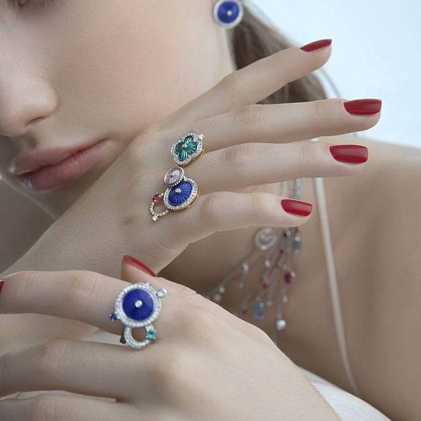 Кольцо из желтого золота с рубином и бриллиантами