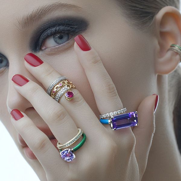 Кольцо из белого золота с аметистом