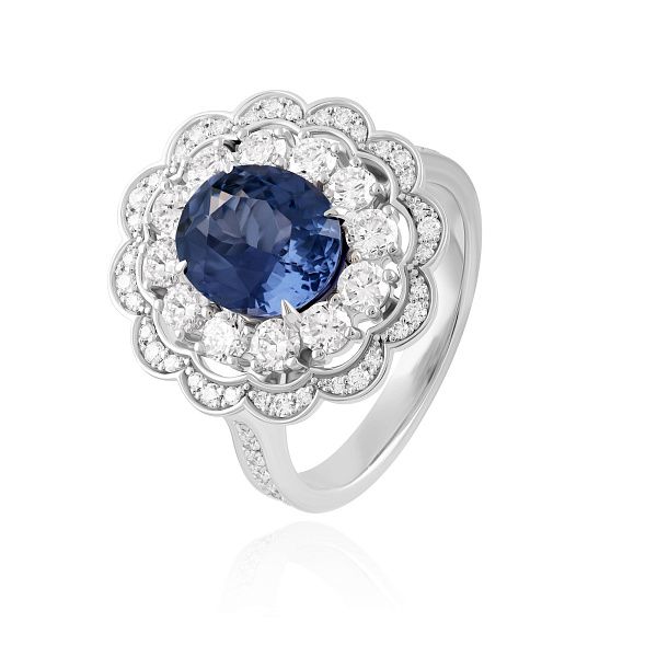 Кольцо из белого золота с бриллиантами и шпинелью 3.02 ct