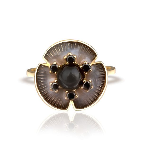 Кольцо из желтого золота с жемчугом и бриллиантами