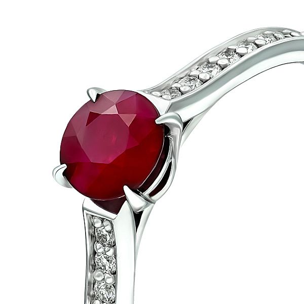 Кольцо из белого золота с рубином и бриллиантами