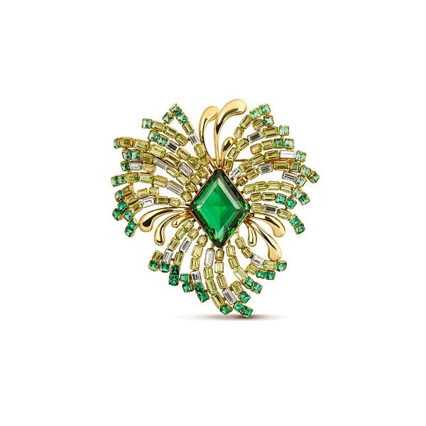 Брошь «Каменный цветок» из желтого золота с хризолитами, гранатами, изумрудами и бриллиантами