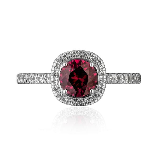 Кольцо из белого золота с гранатом и бриллиантами