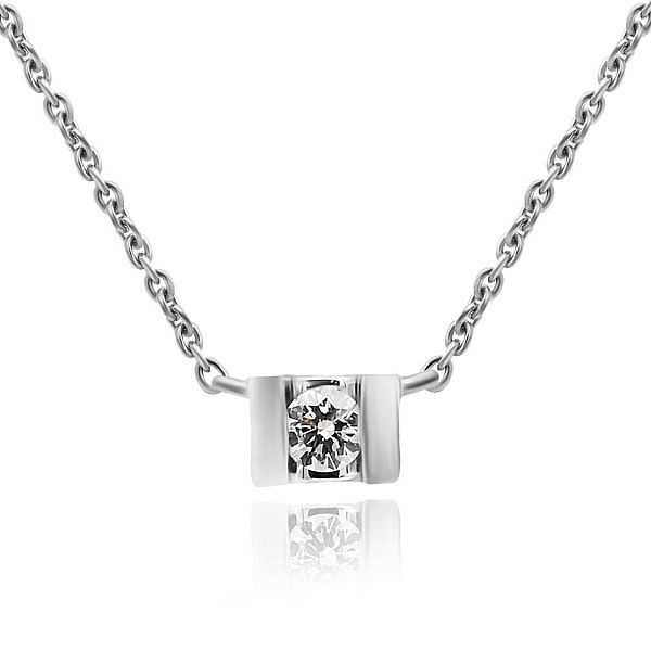 Колье из белого золота с бриллиантом